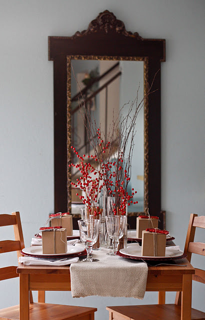 25 Inspiring Holiday Tablescapes